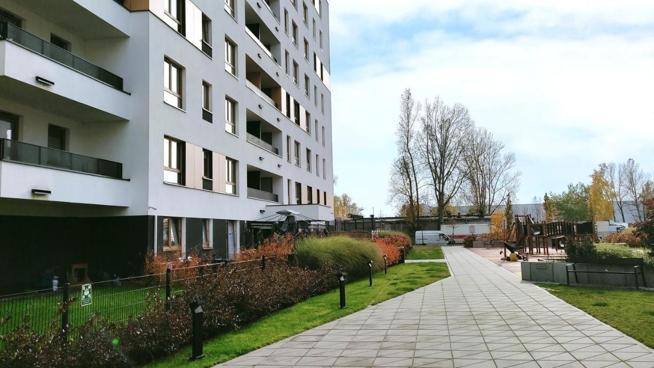 M&R Apartament Airport&Business Premium Komputerowa - Underground Garage - Free Wifi - Netflix - Self Check-In - 5 Min From Chopin Airport ワルシャワ エクステリア 写真